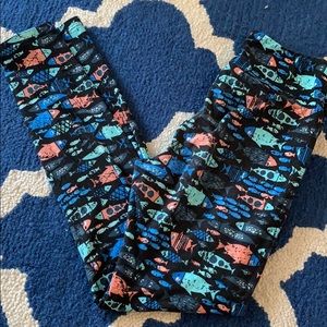 Lularoe fish leggings one size